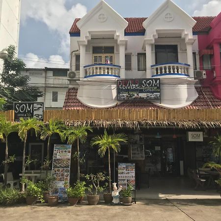 Som Guesthouse Patong Luaran gambar