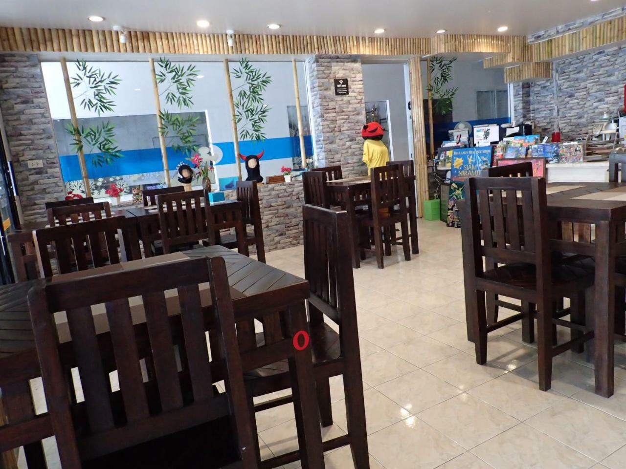 Som Guesthouse Patong Luaran gambar