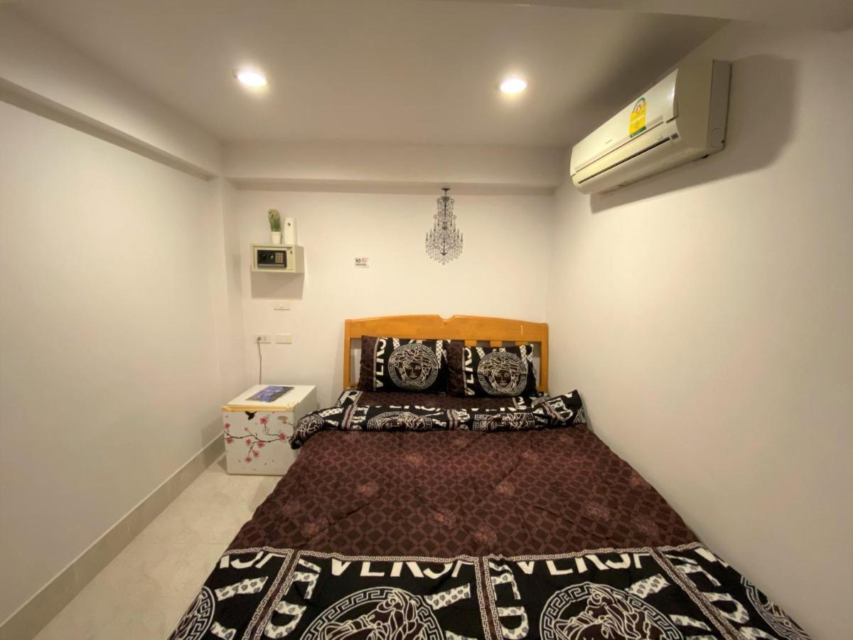 Som Guesthouse Patong Luaran gambar