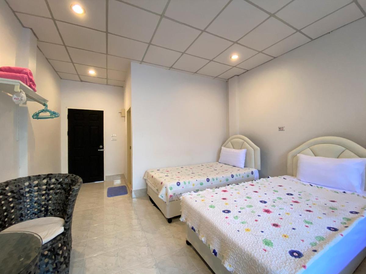 Som Guesthouse Patong Luaran gambar