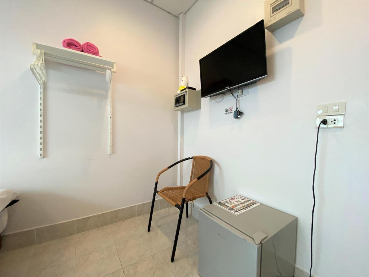 Som Guesthouse Patong Luaran gambar