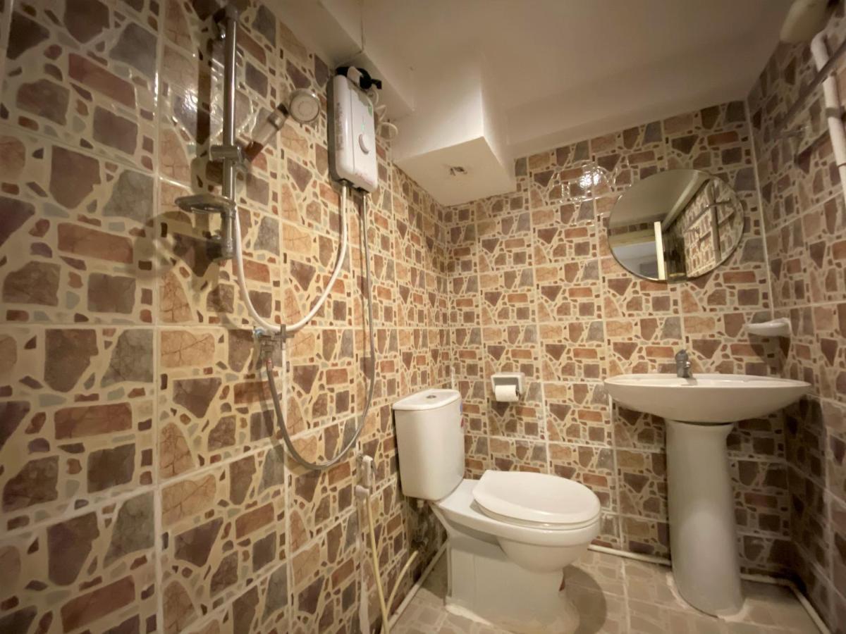 Som Guesthouse Patong Luaran gambar