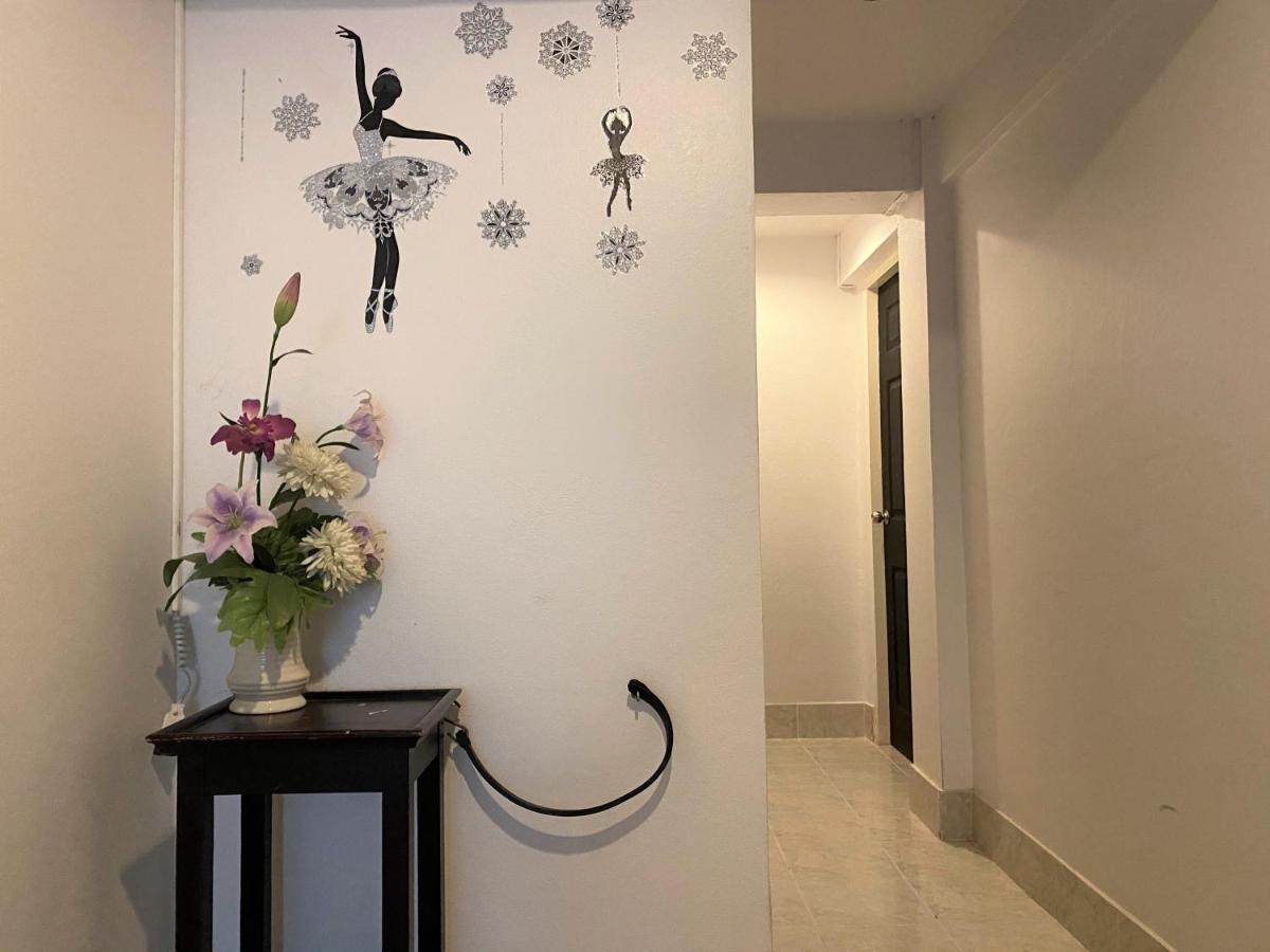Som Guesthouse Patong Luaran gambar