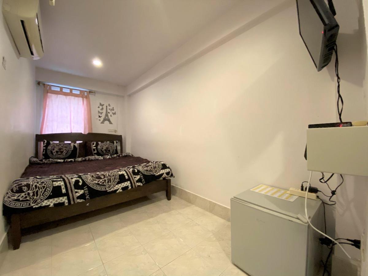 Som Guesthouse Patong Luaran gambar